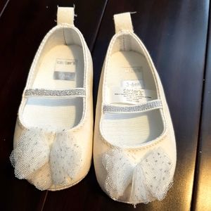 Carters baby girl dress shoes 3-6 months white with tulle flower on the top